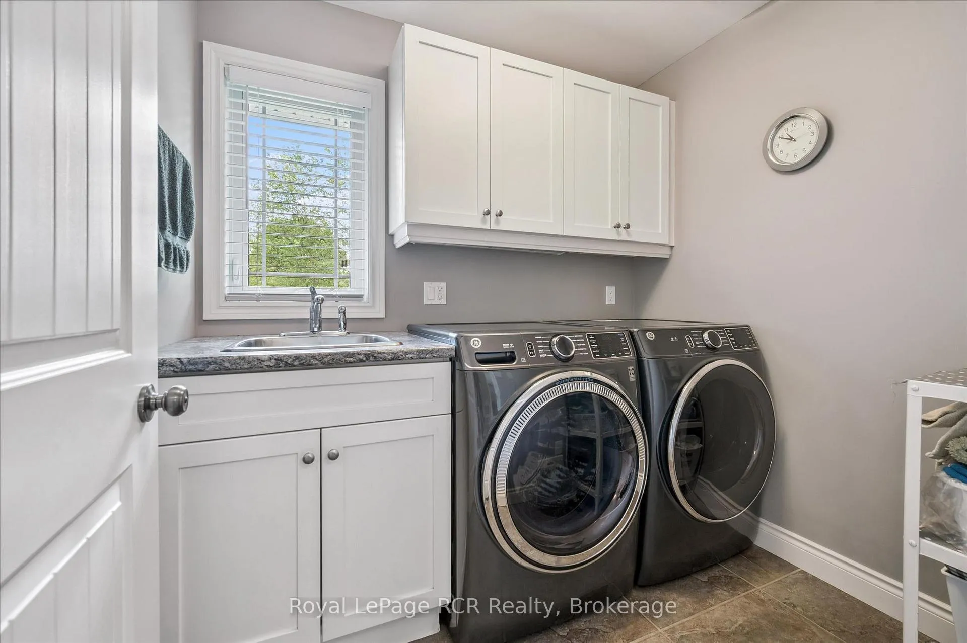 Photo 23 of 104 Harris Crescent, Southgate — HOMEH