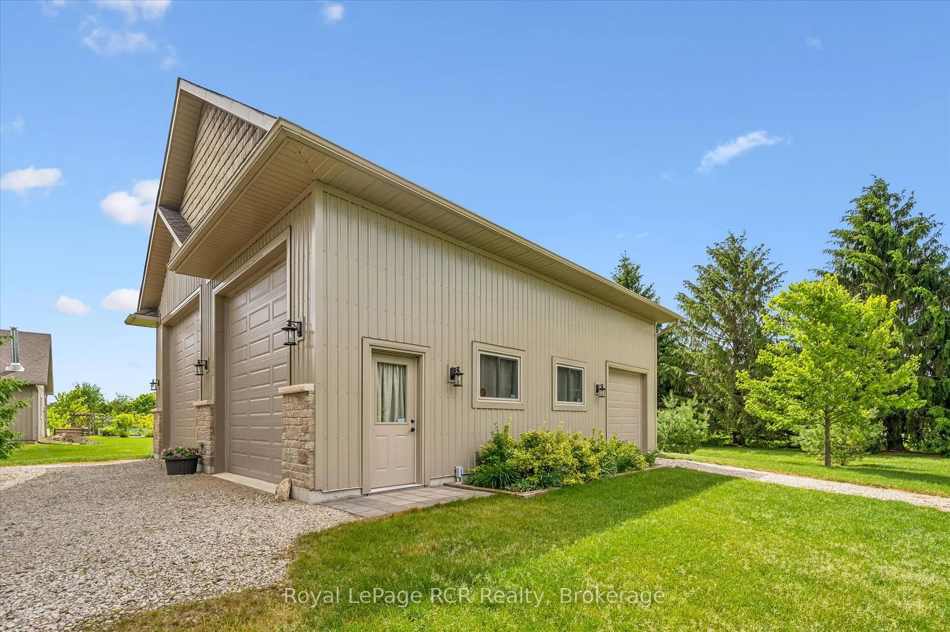Photo 44 of 104 Harris Crescent, Southgate — HOMEH