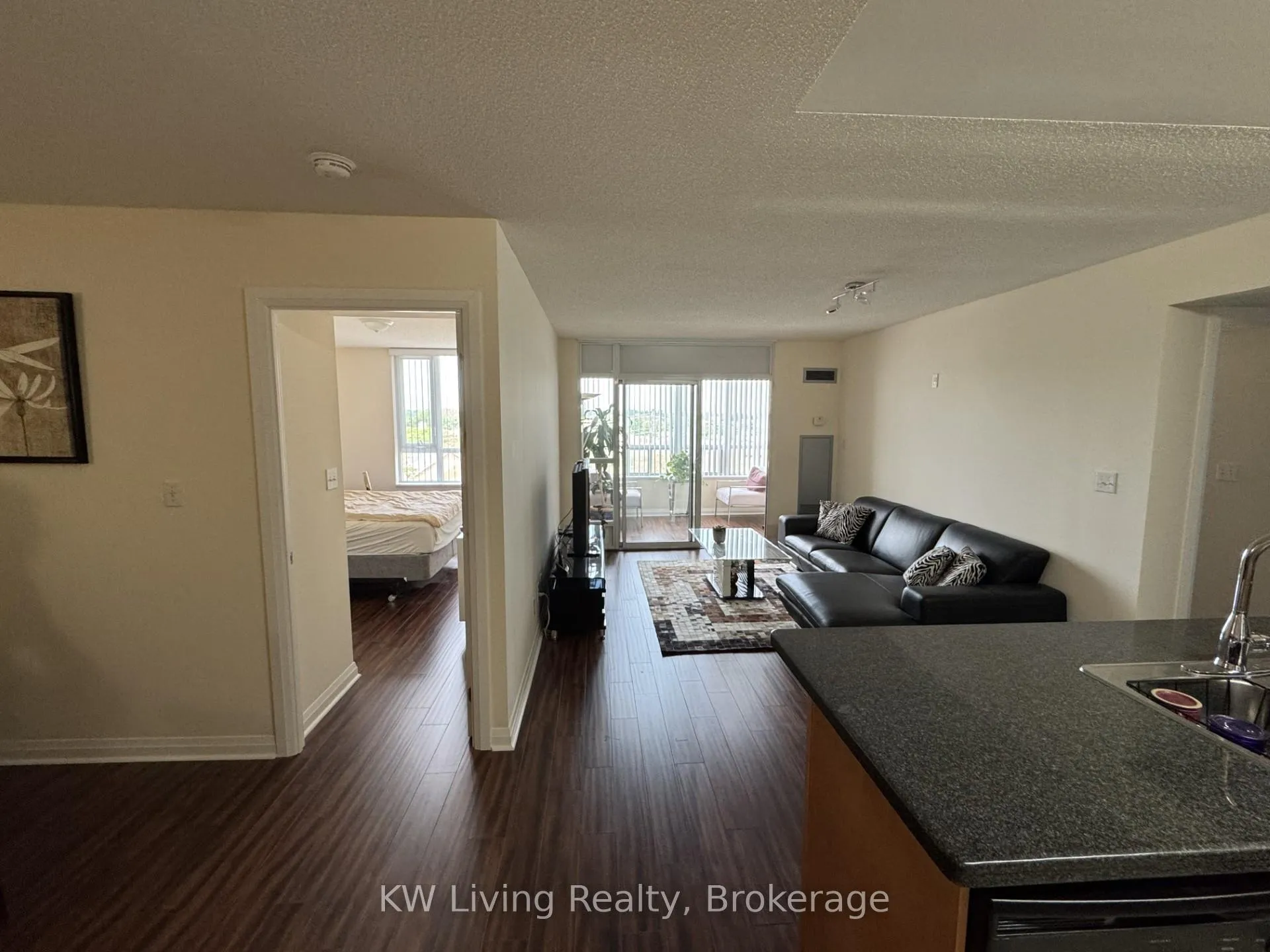Photo 4 of Unit 710, 7373 Kennedy Road, Markham, Milliken Mills East — HOMEH