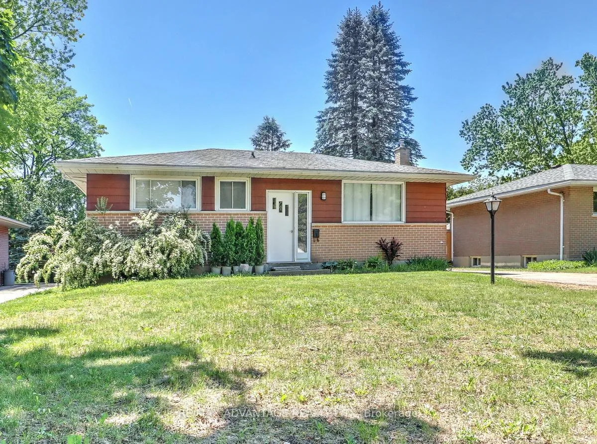 Photo 1 of 63 Pawnee Crescent, London, East D — HOMEH