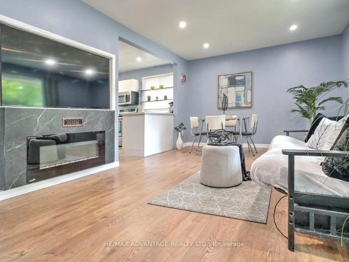 Photo 7 of 63 Pawnee Crescent, London, East D — HOMEH