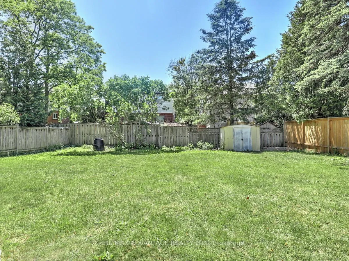 Photo 37 of 63 Pawnee Crescent, London, East D — HOMEH