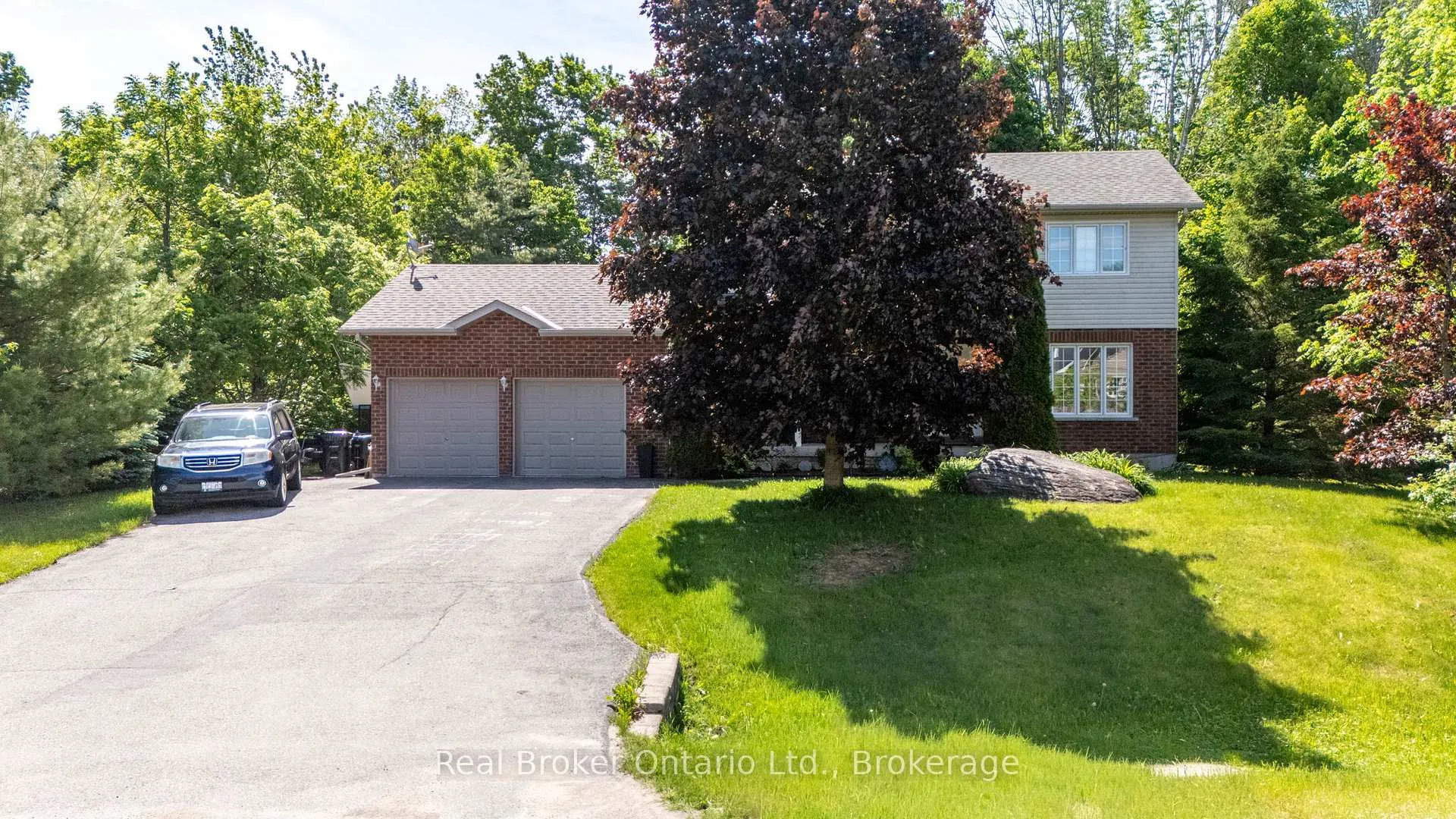 Photo 2 of 9 Boyd Crescent, Oro-Medonte, Moonstone — HOMEH