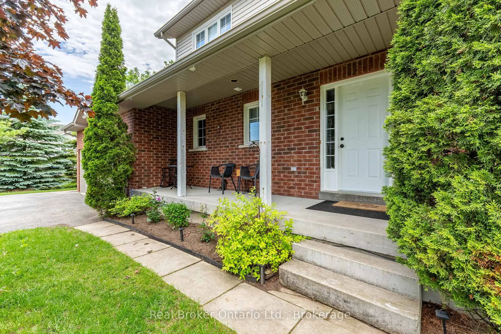 Photo 4 of 9 Boyd Crescent, Oro-Medonte, Moonstone — HOMEH