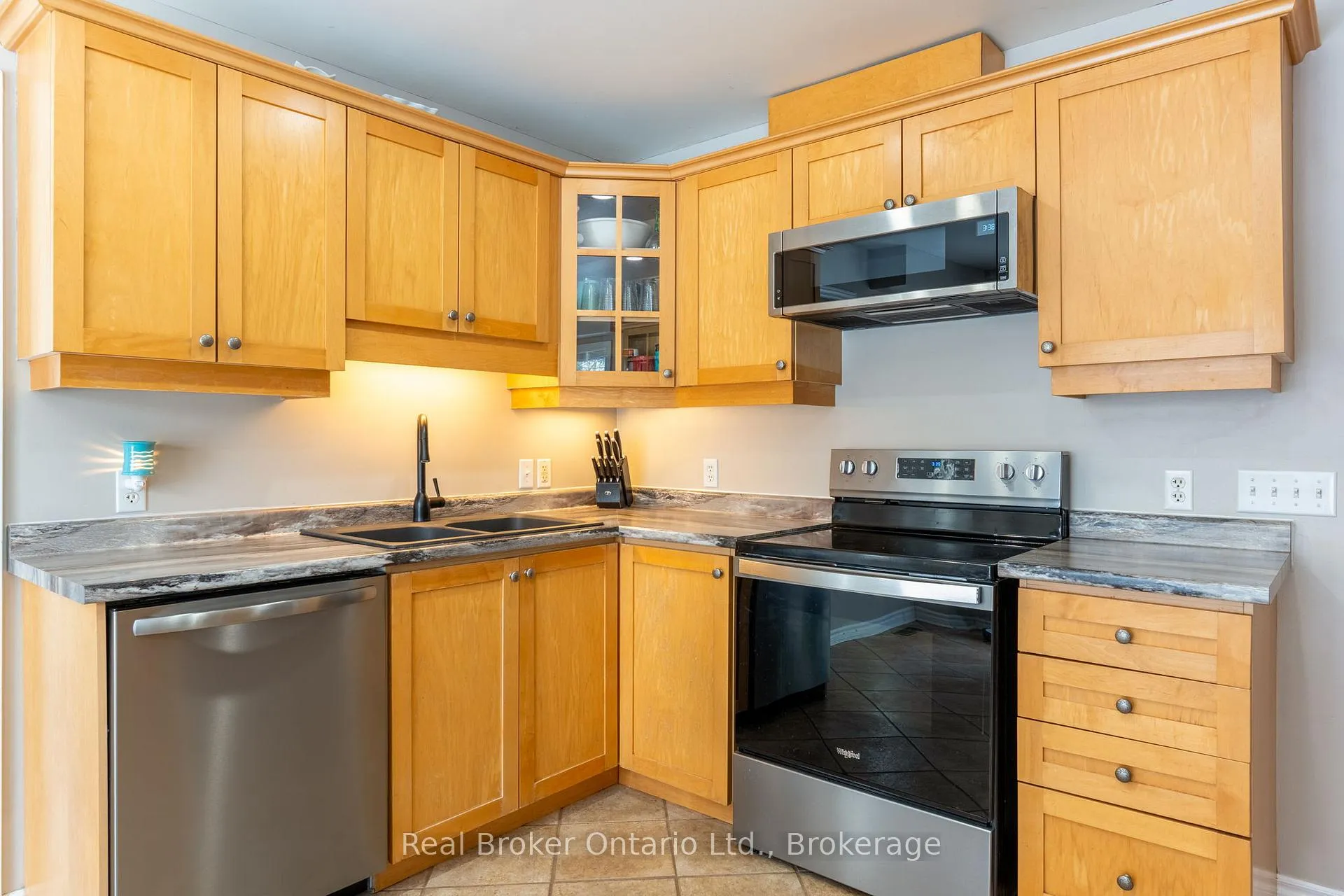 Photo 6 of 9 Boyd Crescent, Oro-Medonte, Moonstone — HOMEH