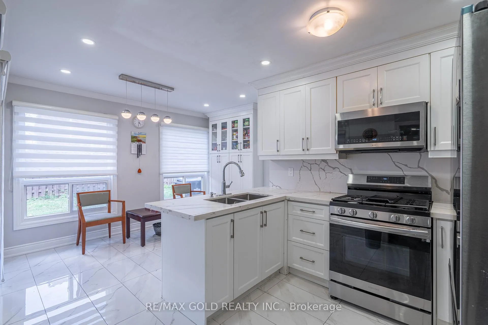 Photo 10 of 103 Lord Simcoe Drive, Brampton, Westgate — HOMEH