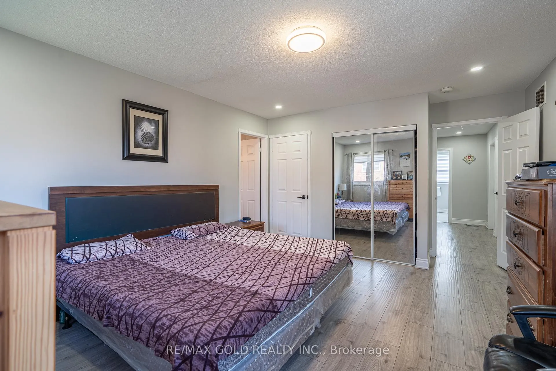 Photo 21 of 103 Lord Simcoe Drive, Brampton, Westgate — HOMEH