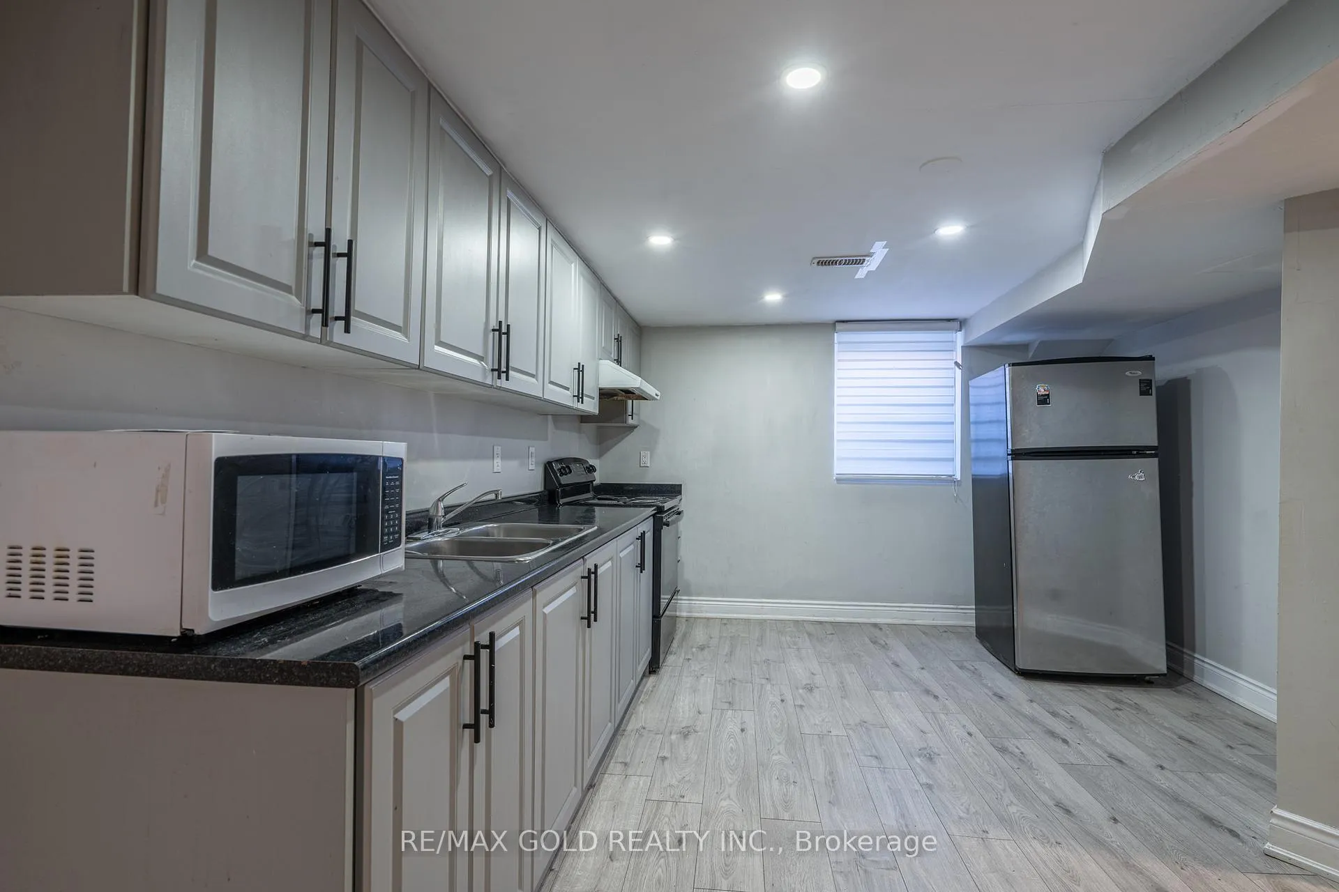 Photo 35 of 103 Lord Simcoe Drive, Brampton, Westgate — HOMEH