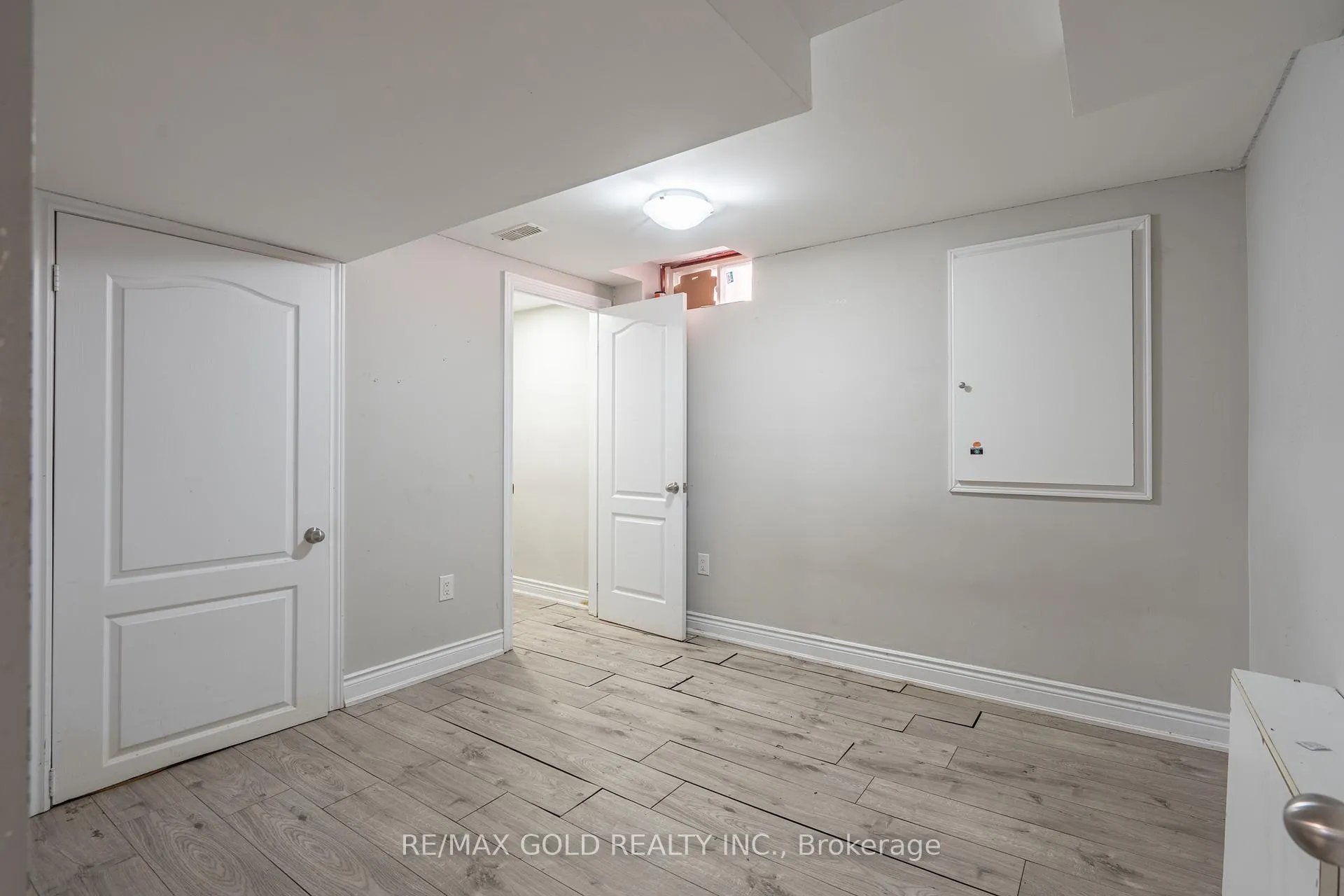 Photo 38 of 103 Lord Simcoe Drive, Brampton, Westgate — HOMEH