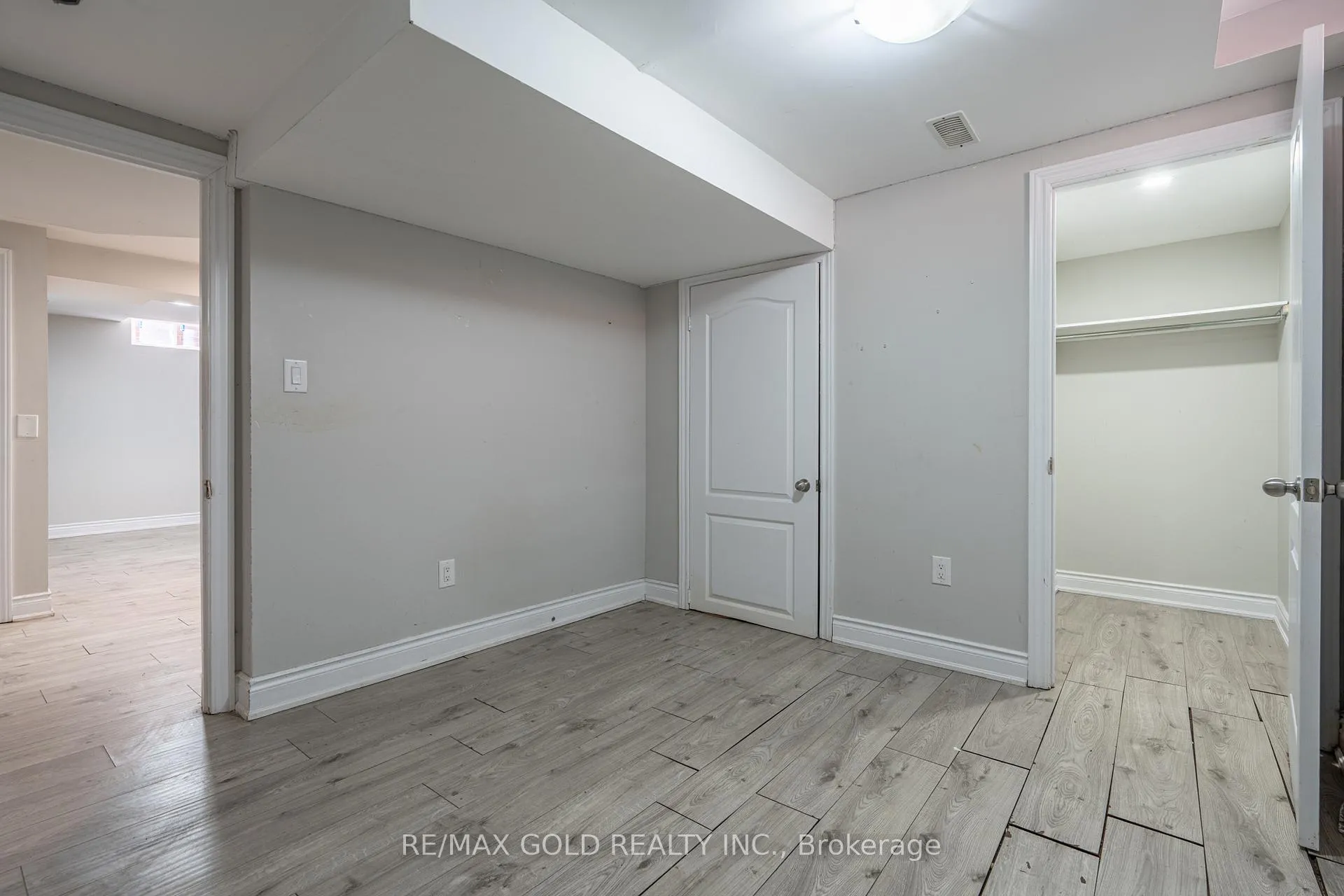 Photo 39 of 103 Lord Simcoe Drive, Brampton, Westgate — HOMEH