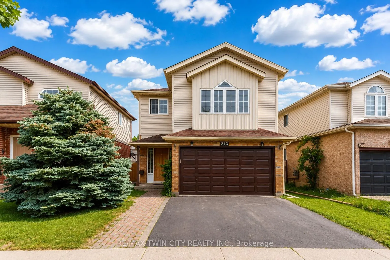 Photo 1 of 213 Grey Fox Drive, Kitchener — HOMEH