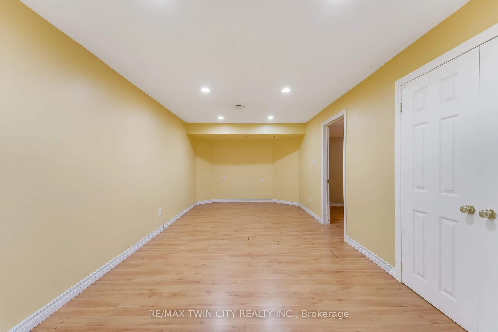 Photo 30 of 213 Grey Fox Drive, Kitchener — HOMEH