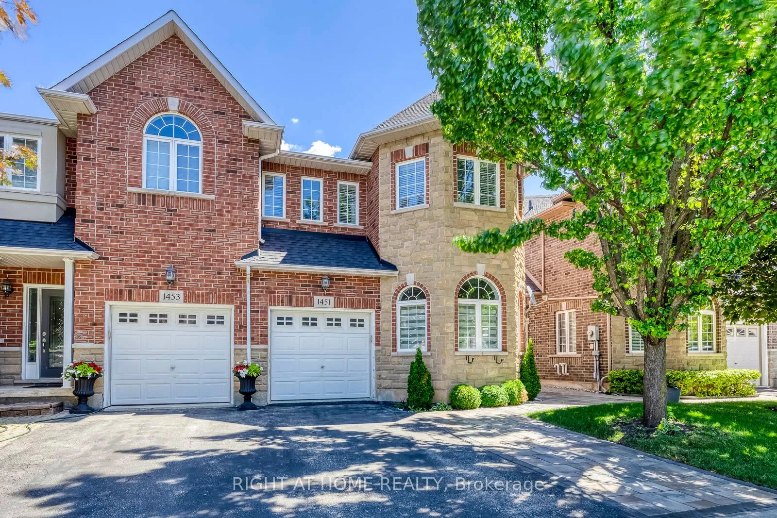 Photo 1 of 1451 Tobyn Drive, Burlington, Tansley — HOMEH