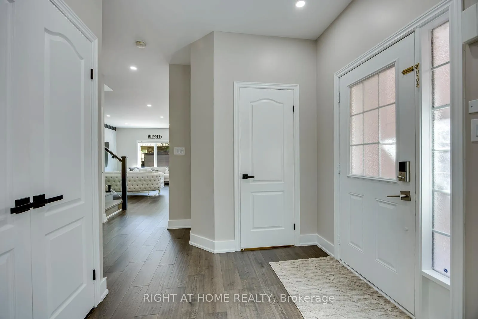 Photo 6 of 1451 Tobyn Drive, Burlington, Tansley — HOMEH