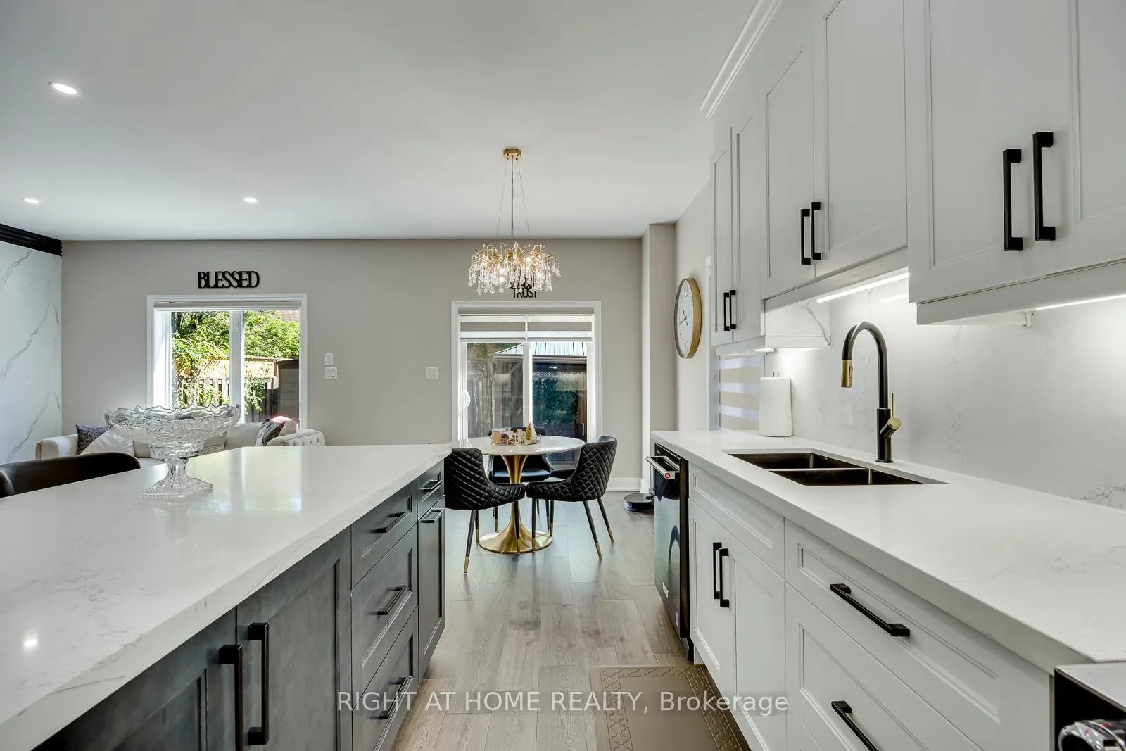 Photo 20 of 1451 Tobyn Drive, Burlington, Tansley — HOMEH