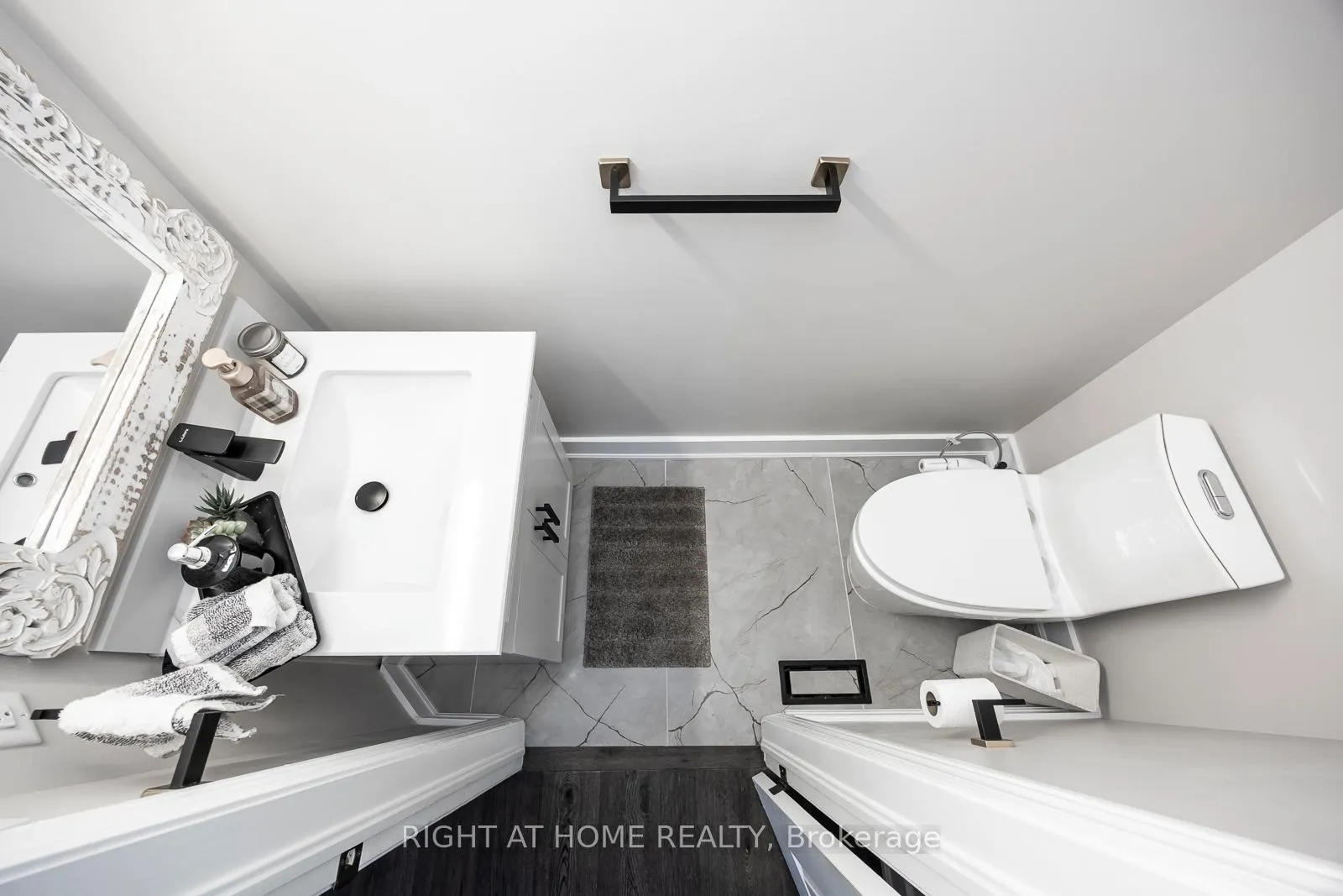 Photo 23 of 1451 Tobyn Drive, Burlington, Tansley — HOMEH