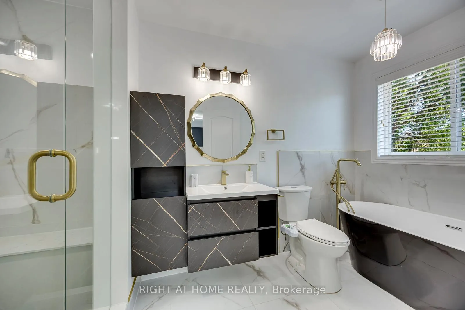Photo 33 of 1451 Tobyn Drive, Burlington, Tansley — HOMEH