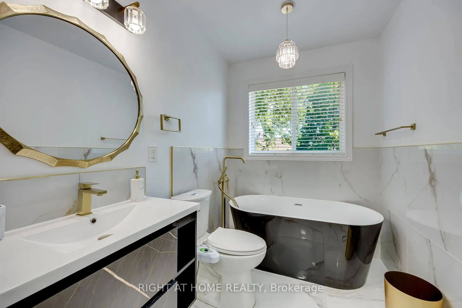 Photo 34 of 1451 Tobyn Drive, Burlington, Tansley — HOMEH