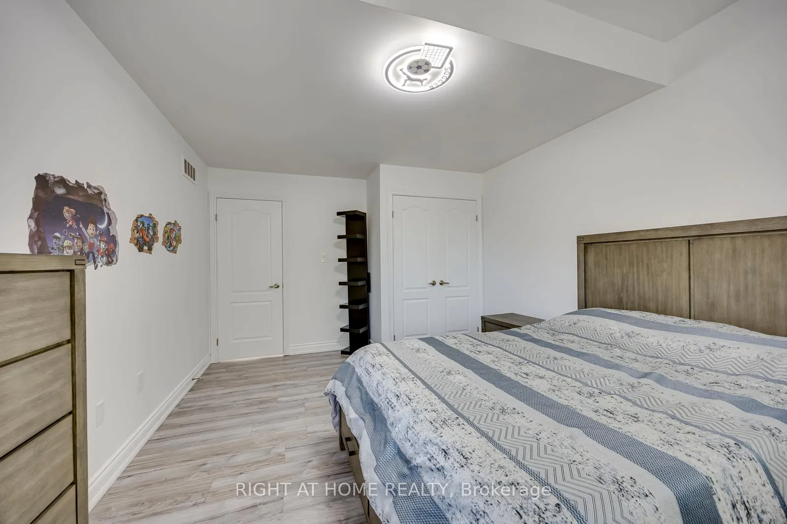 Photo 38 of 1451 Tobyn Drive, Burlington, Tansley — HOMEH