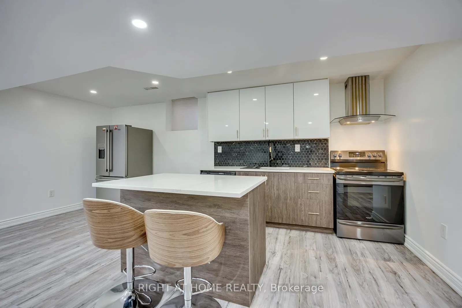 Photo 42 of 1451 Tobyn Drive, Burlington, Tansley — HOMEH