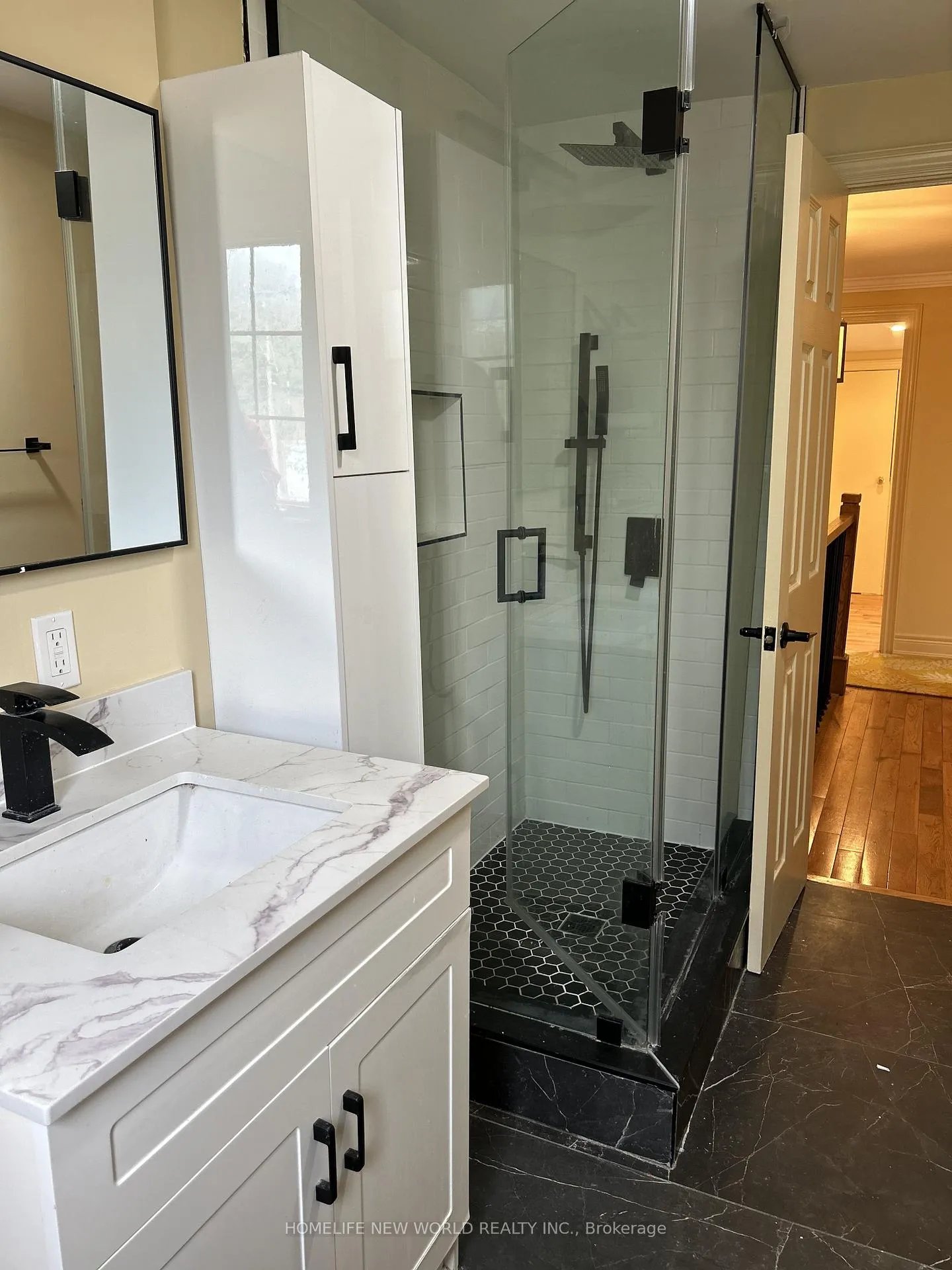 Photo 8 of Unit upper, 11 Humber Boulevard, Toronto, Rockcliffe-Smythe — HOMEH