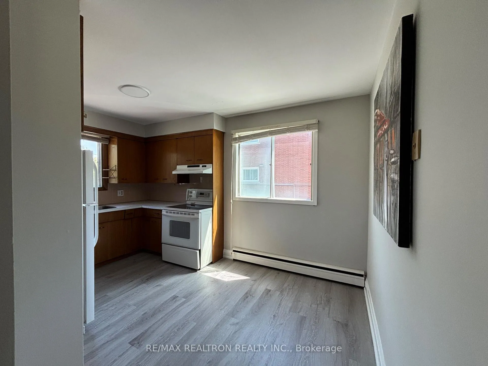 Photo 13 of 327 Glenridge Avenue, St. Catharines, Glendale/Glenridge — HOMEH