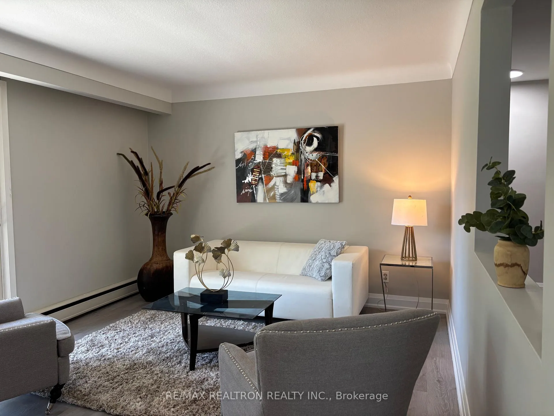 Photo 18 of 327 Glenridge Avenue, St. Catharines, Glendale/Glenridge — HOMEH