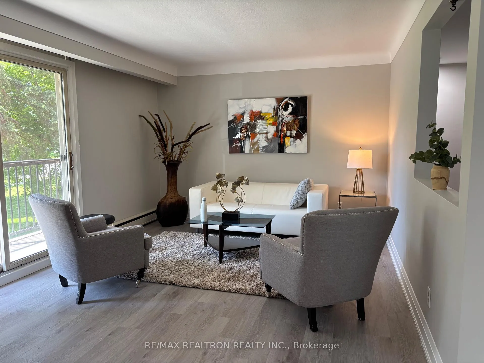 Photo 19 of 327 Glenridge Avenue, St. Catharines, Glendale/Glenridge — HOMEH