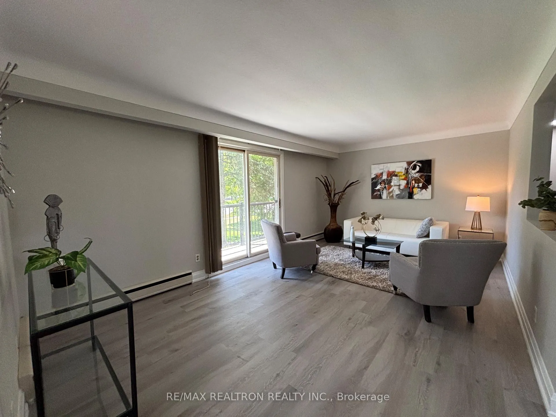 Photo 20 of 327 Glenridge Avenue, St. Catharines, Glendale/Glenridge — HOMEH