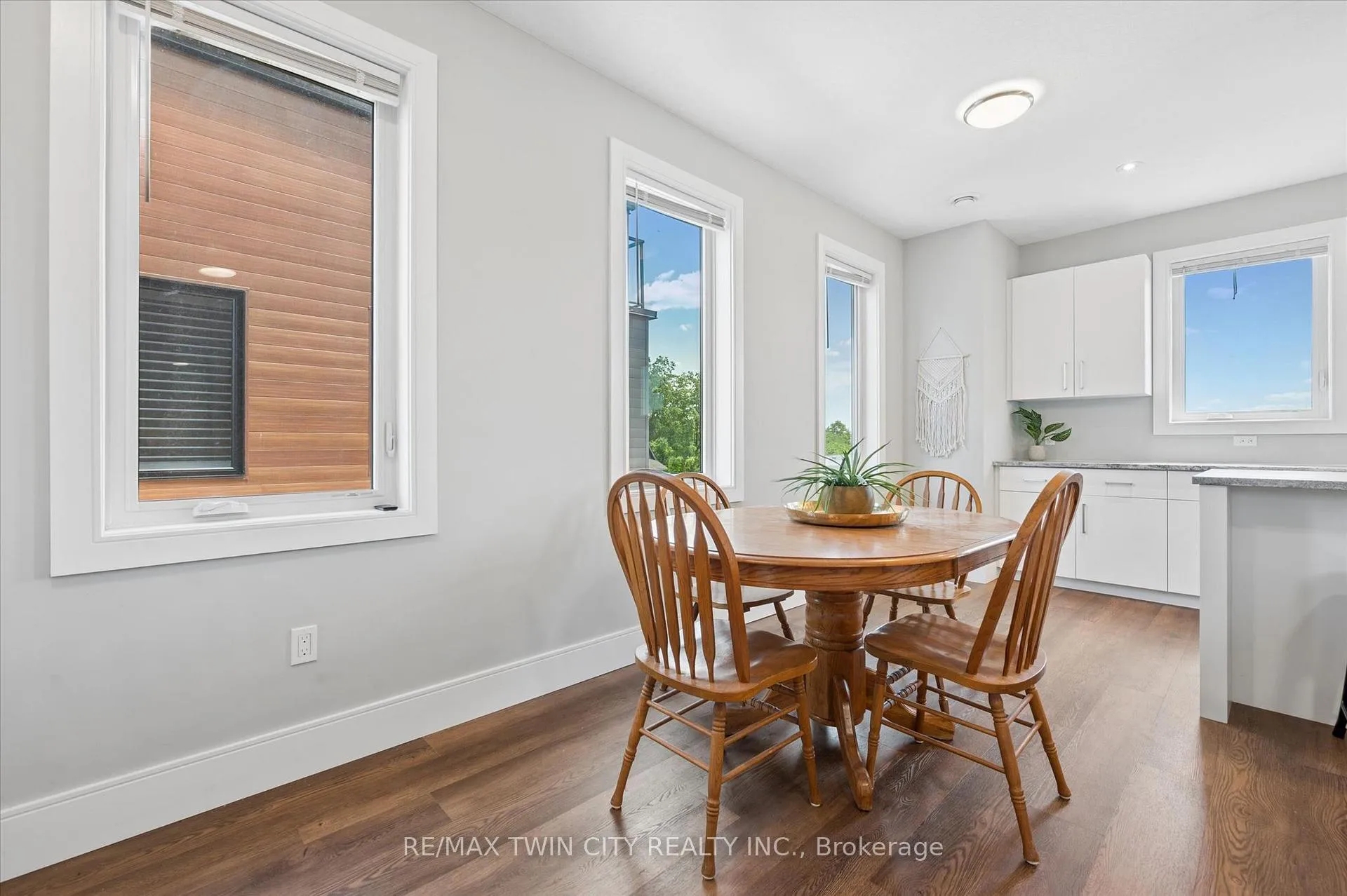 Photo 8 of Unit 12, 54 Bridge Street W, Kitchener, University Downs — HOMEH