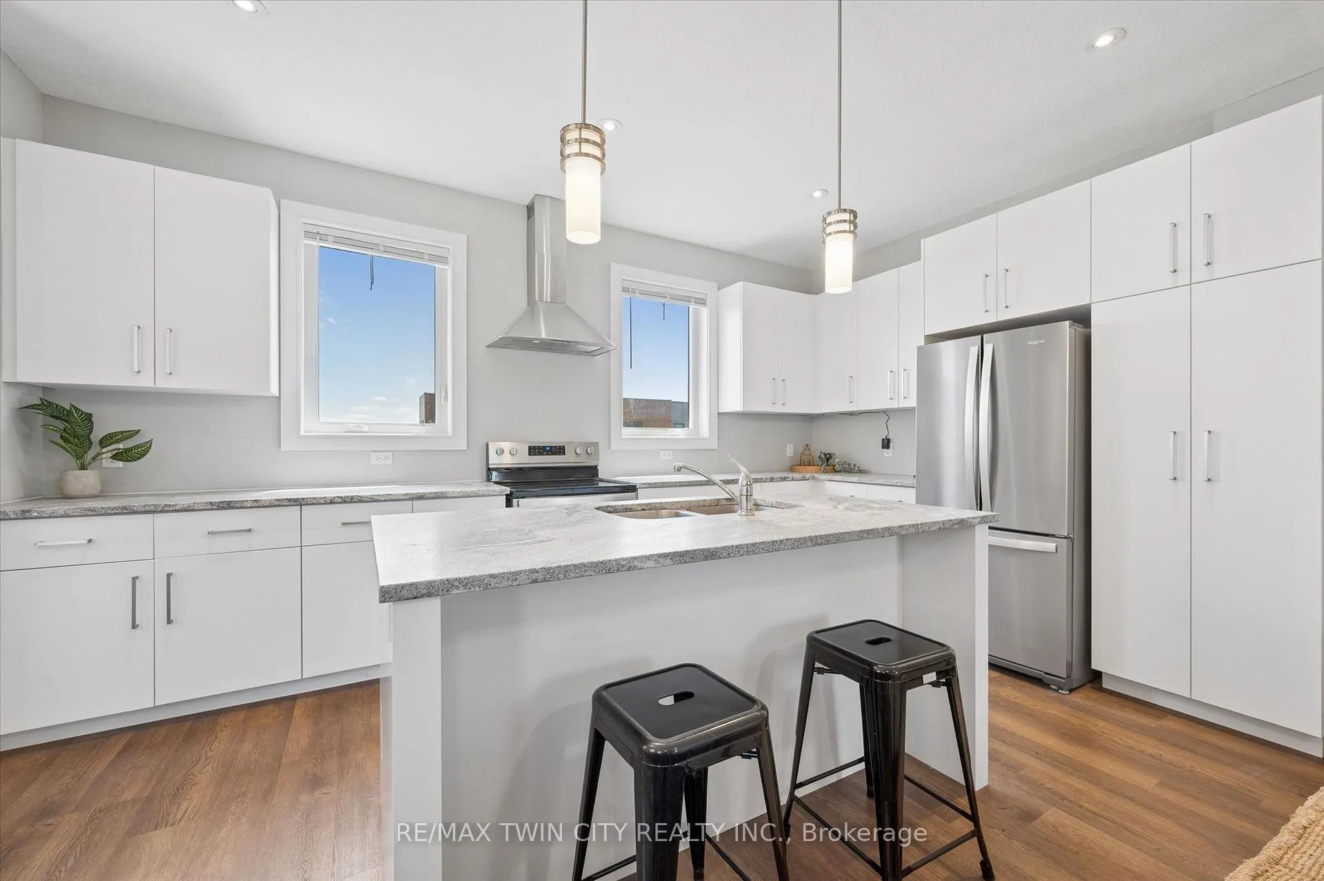 Photo 9 of Unit 12, 54 Bridge Street W, Kitchener, University Downs — HOMEH