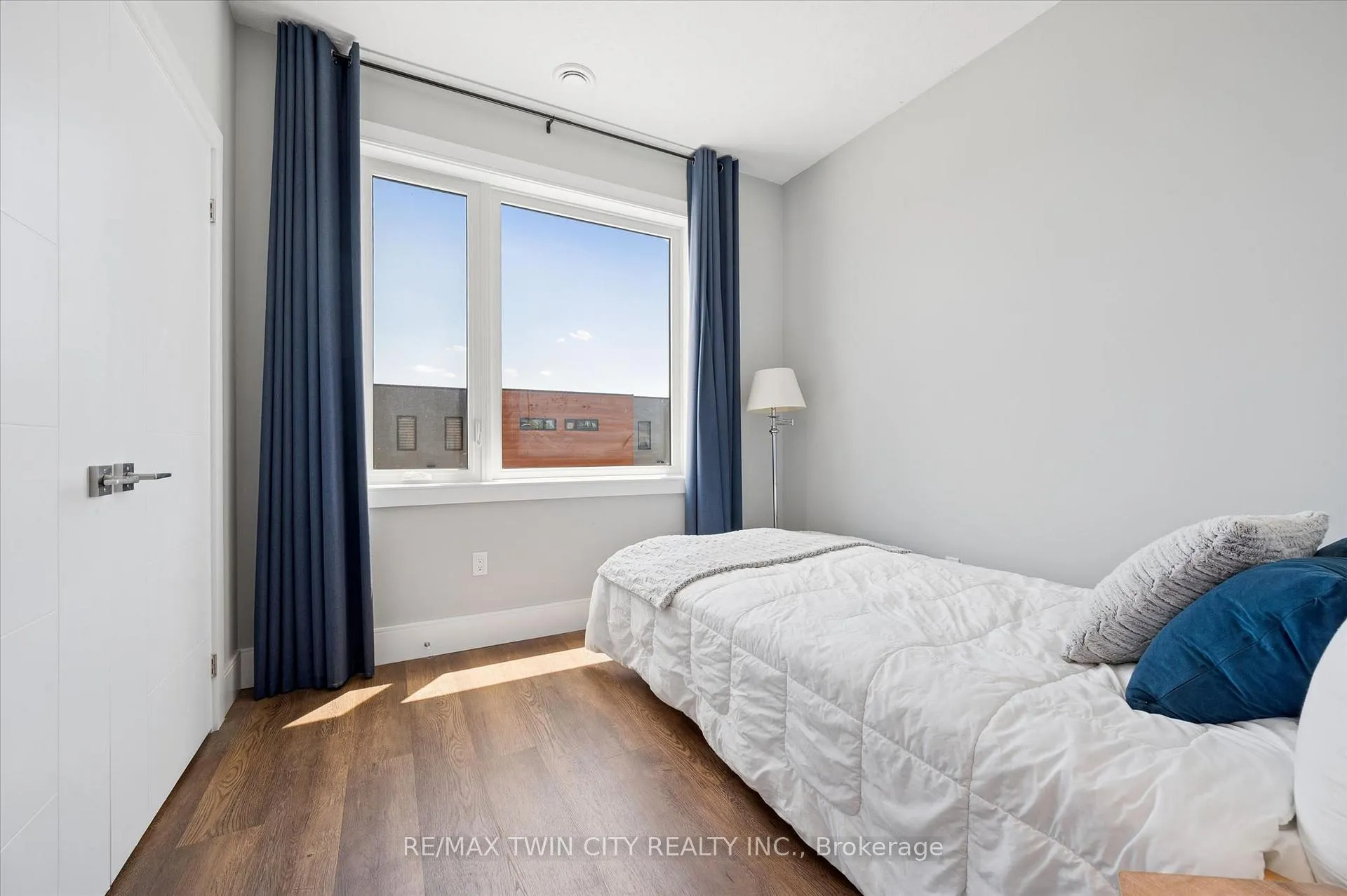 Photo 14 of Unit 12, 54 Bridge Street W, Kitchener, University Downs — HOMEH