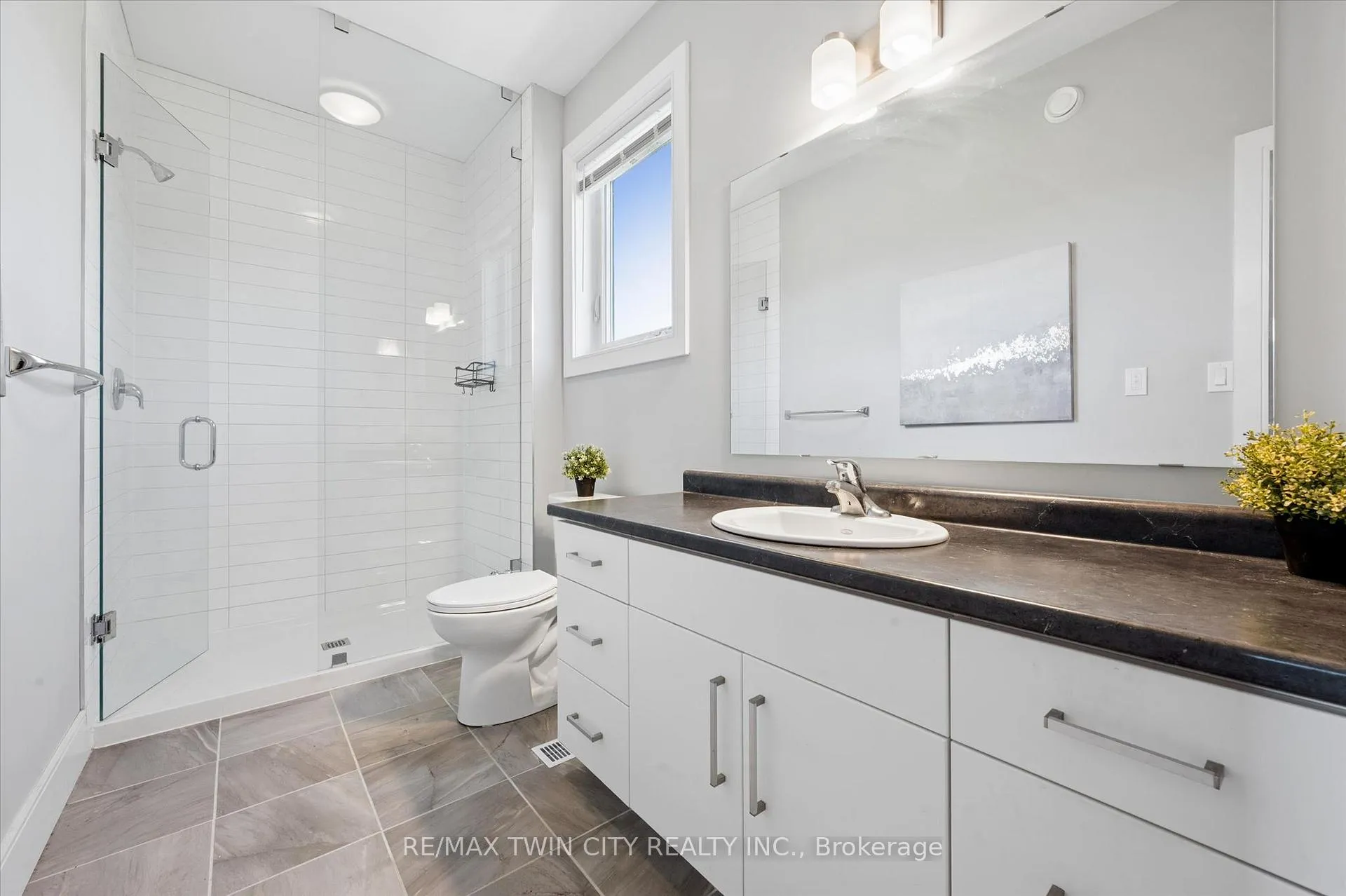 Photo 23 of Unit 12, 54 Bridge Street W, Kitchener, University Downs — HOMEH
