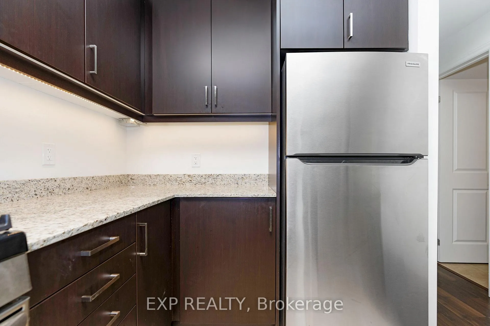 Photo 13 of Unit 308, 17 Spooner Crescent, Collingwood — HOMEH