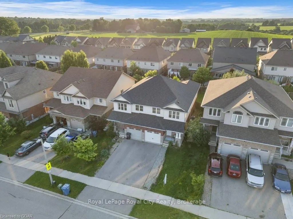 Photo 2 of Unit LOWER, 78 Couling Crescent, Guelph, Grange Road — HOMEH