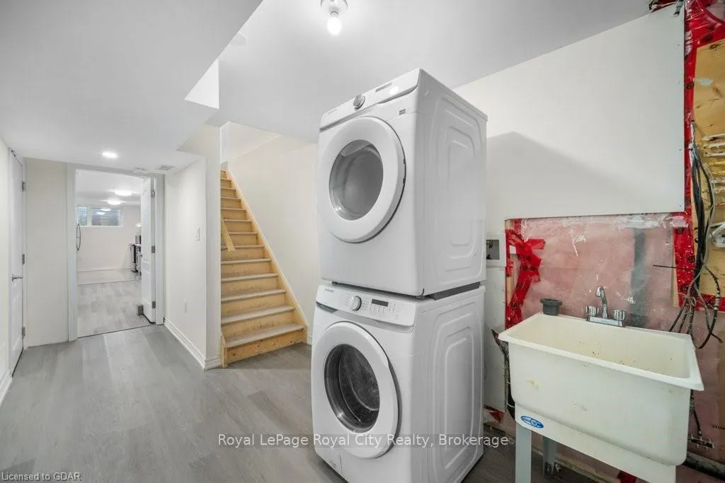 Photo 9 of Unit LOWER, 78 Couling Crescent, Guelph, Grange Road — HOMEH