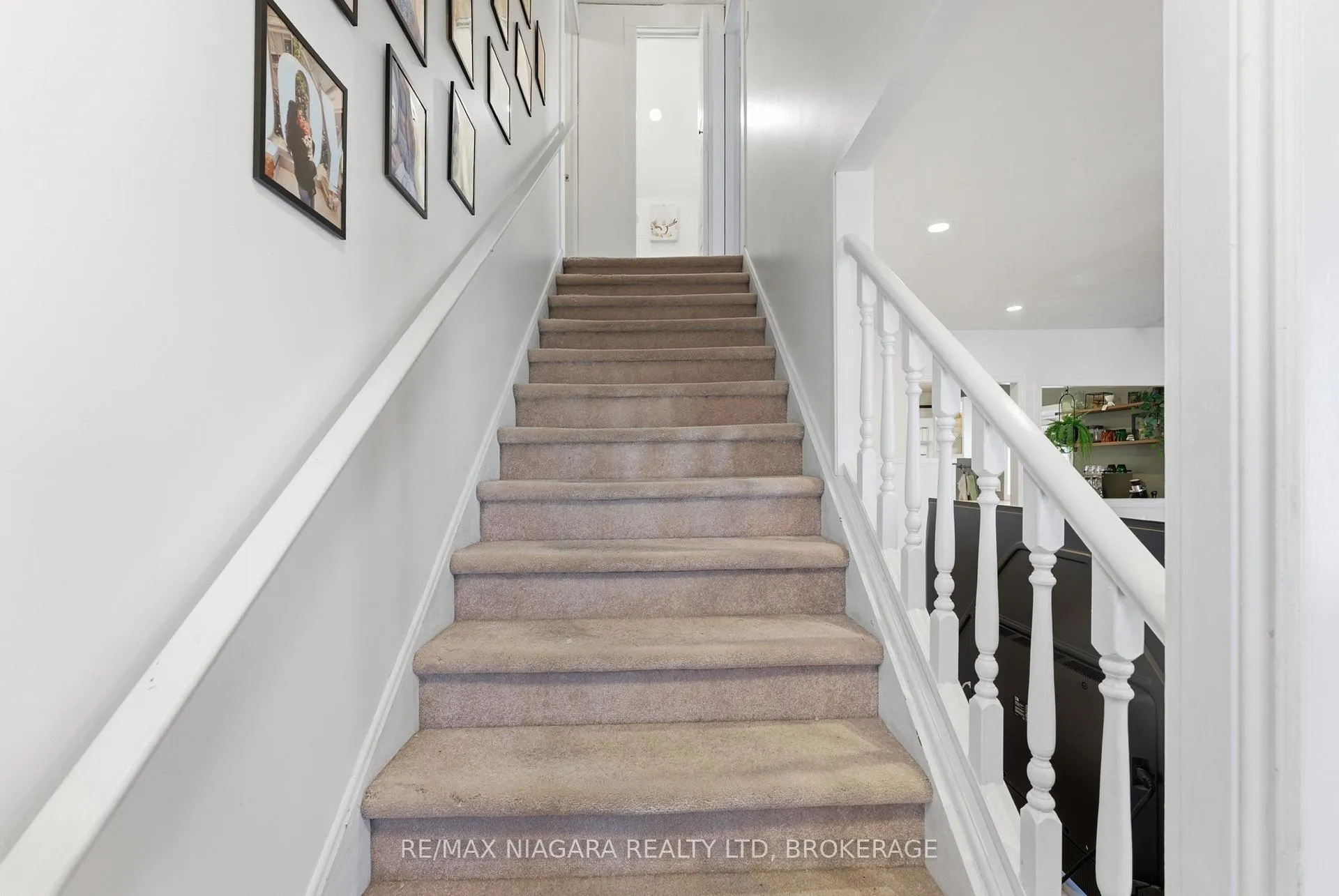Photo 14 of 412 Welland Avenue, St. Catharines, Facer — HOMEH