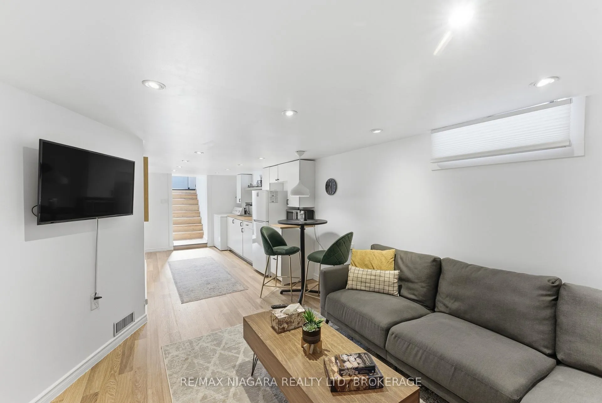 Photo 21 of 412 Welland Avenue, St. Catharines, Facer — HOMEH