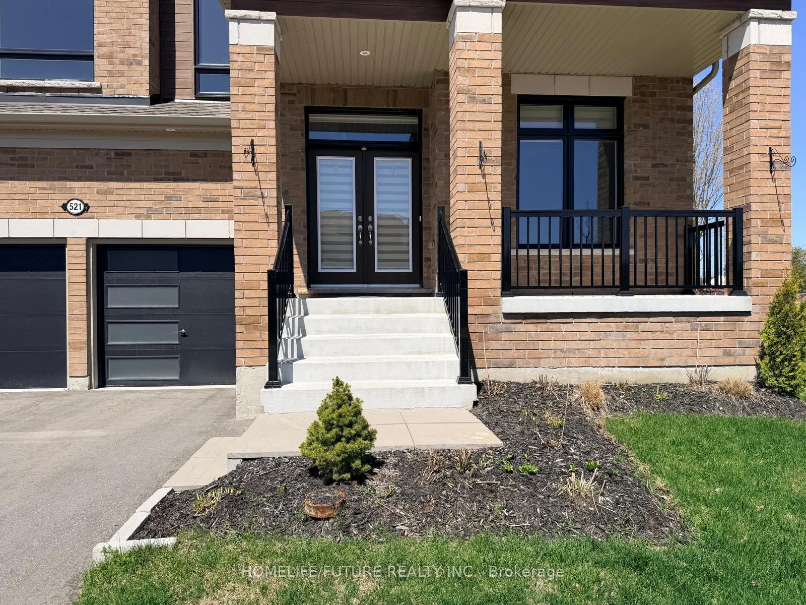 Front of 521 Hornbeck Street