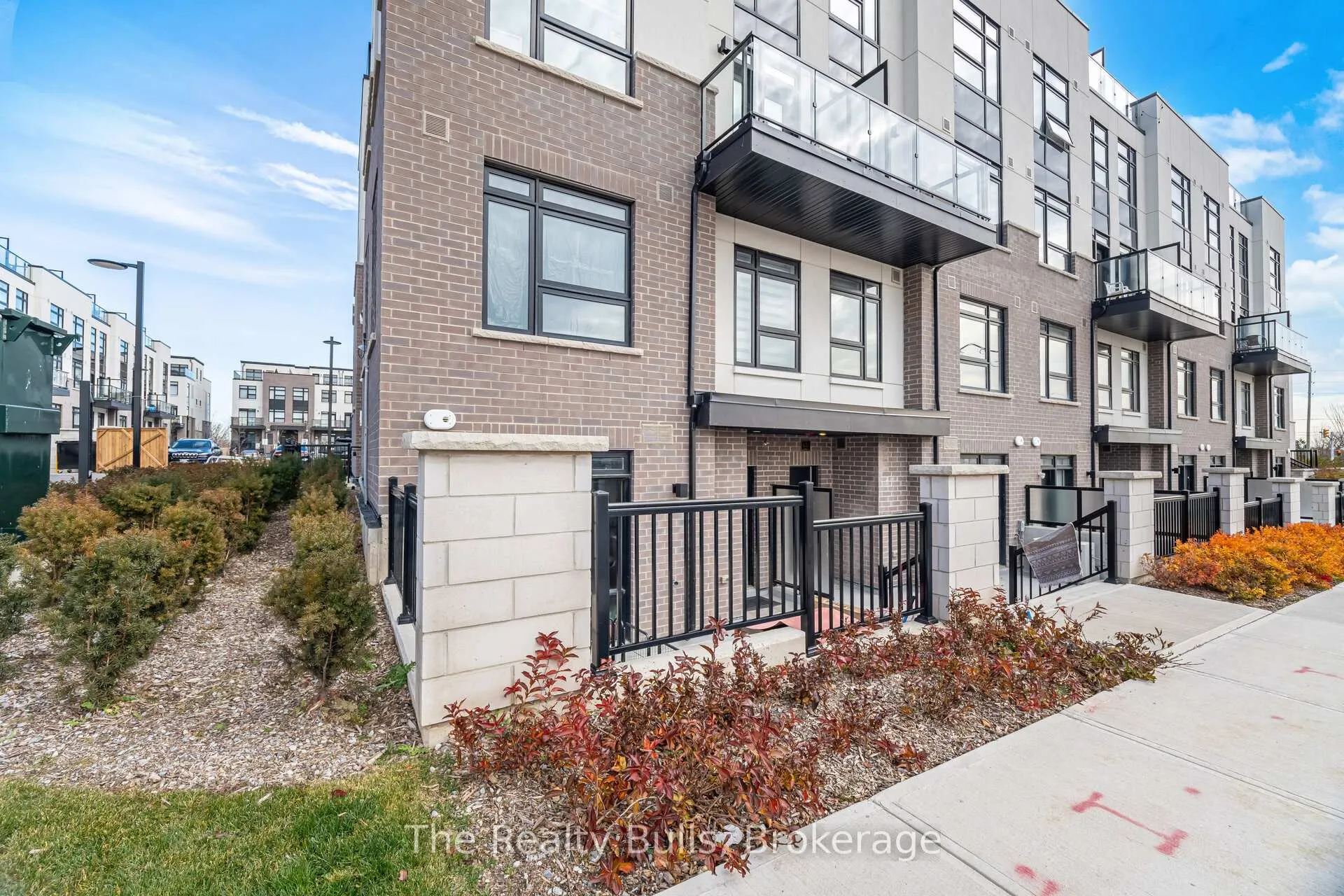 Photo 5 of Unit 119, 1589 Rose Way, Milton, Cobban — HOMEH