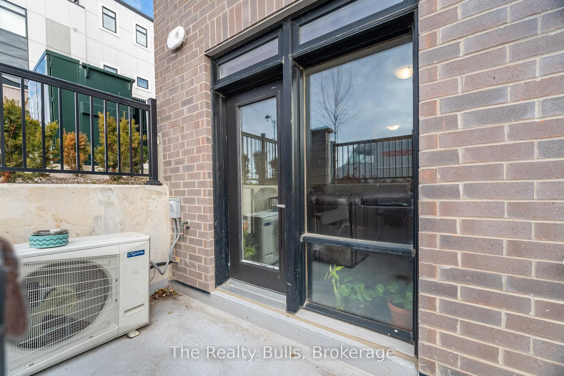 Photo 10 of Unit 119, 1589 Rose Way, Milton, Cobban — HOMEH