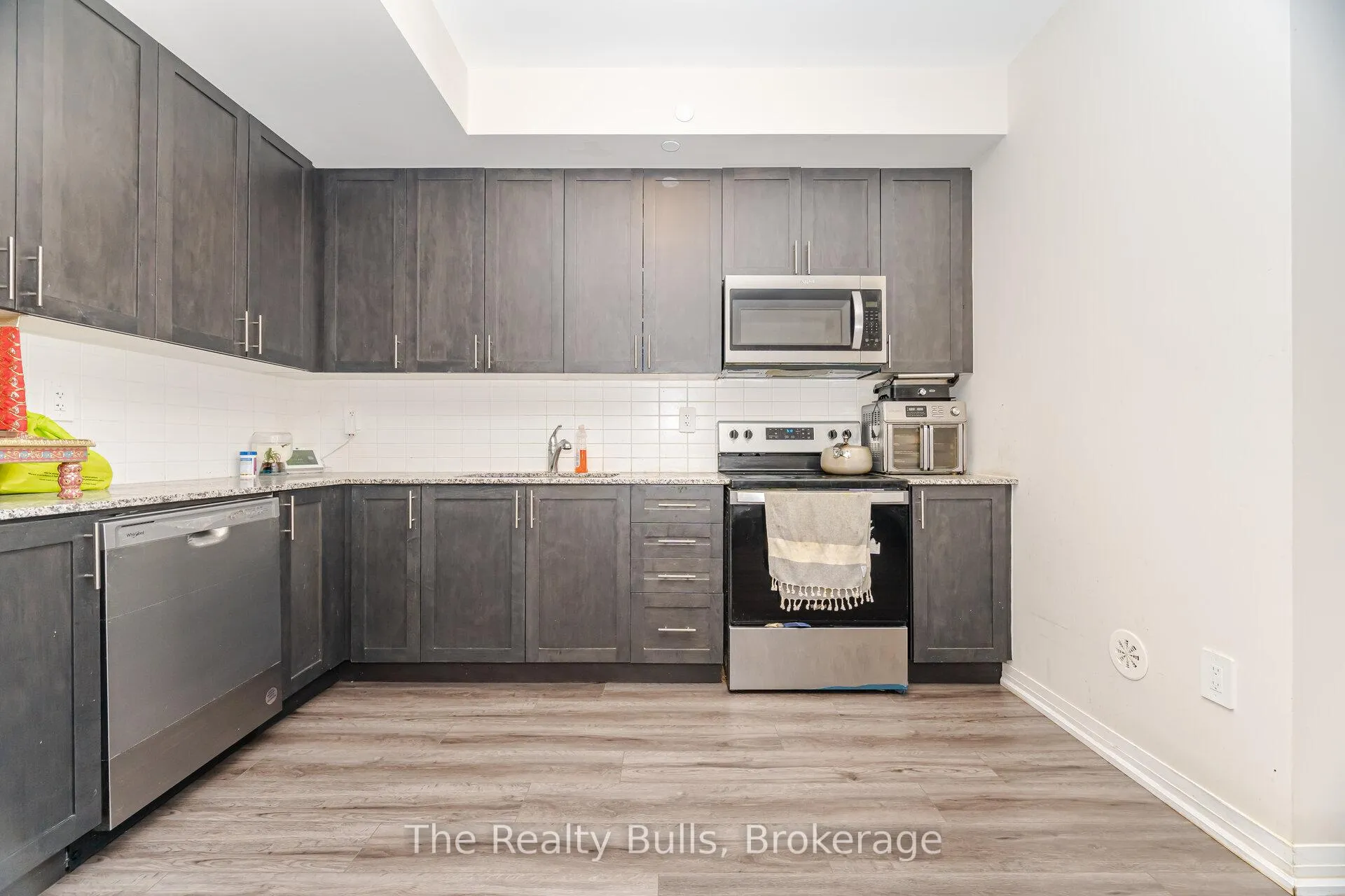 Photo 23 of Unit 119, 1589 Rose Way, Milton, Cobban — HOMEH
