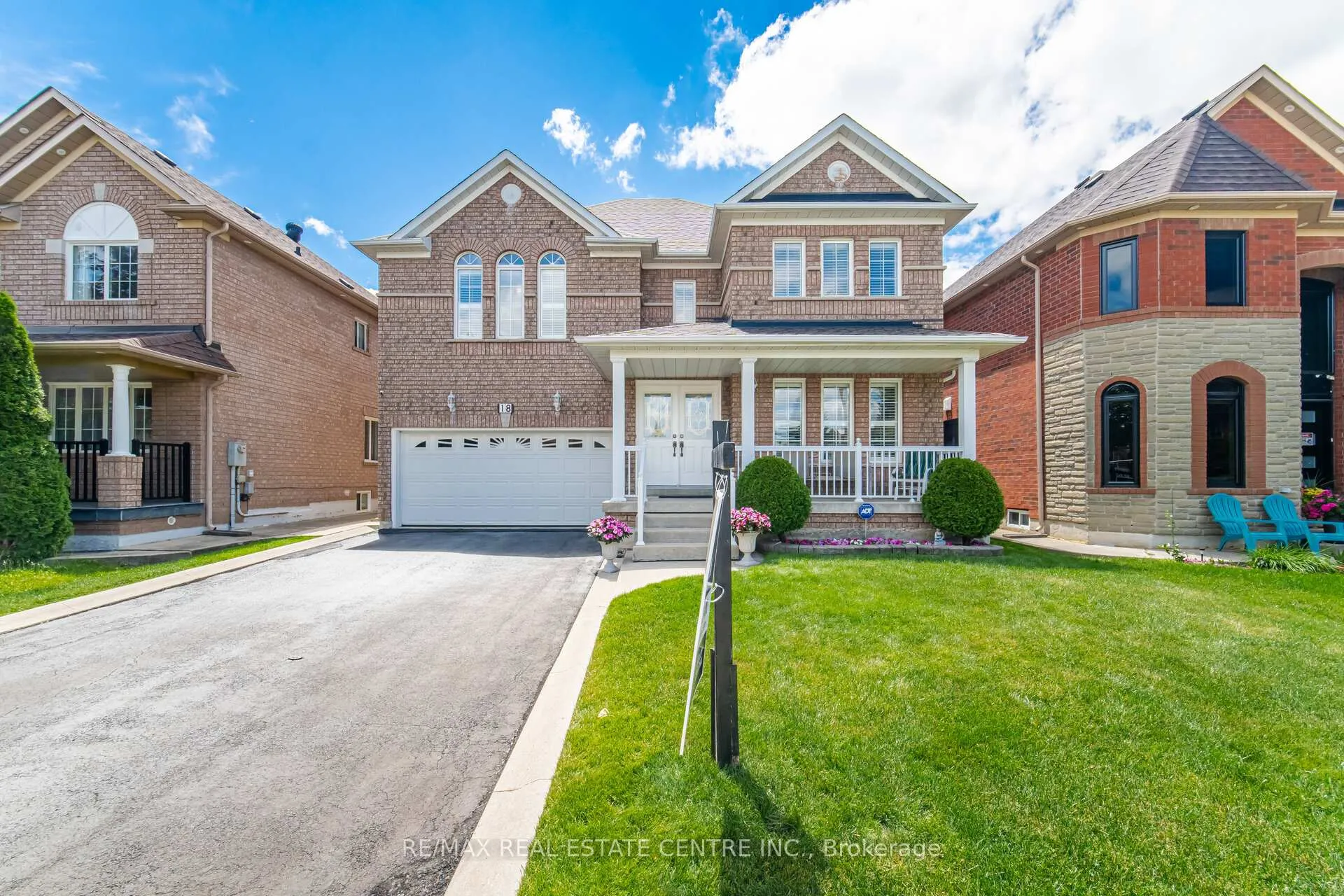 Photo 1 of 18 grasshopper Way, Brampton, Sandringham-Wellington — HOMEH