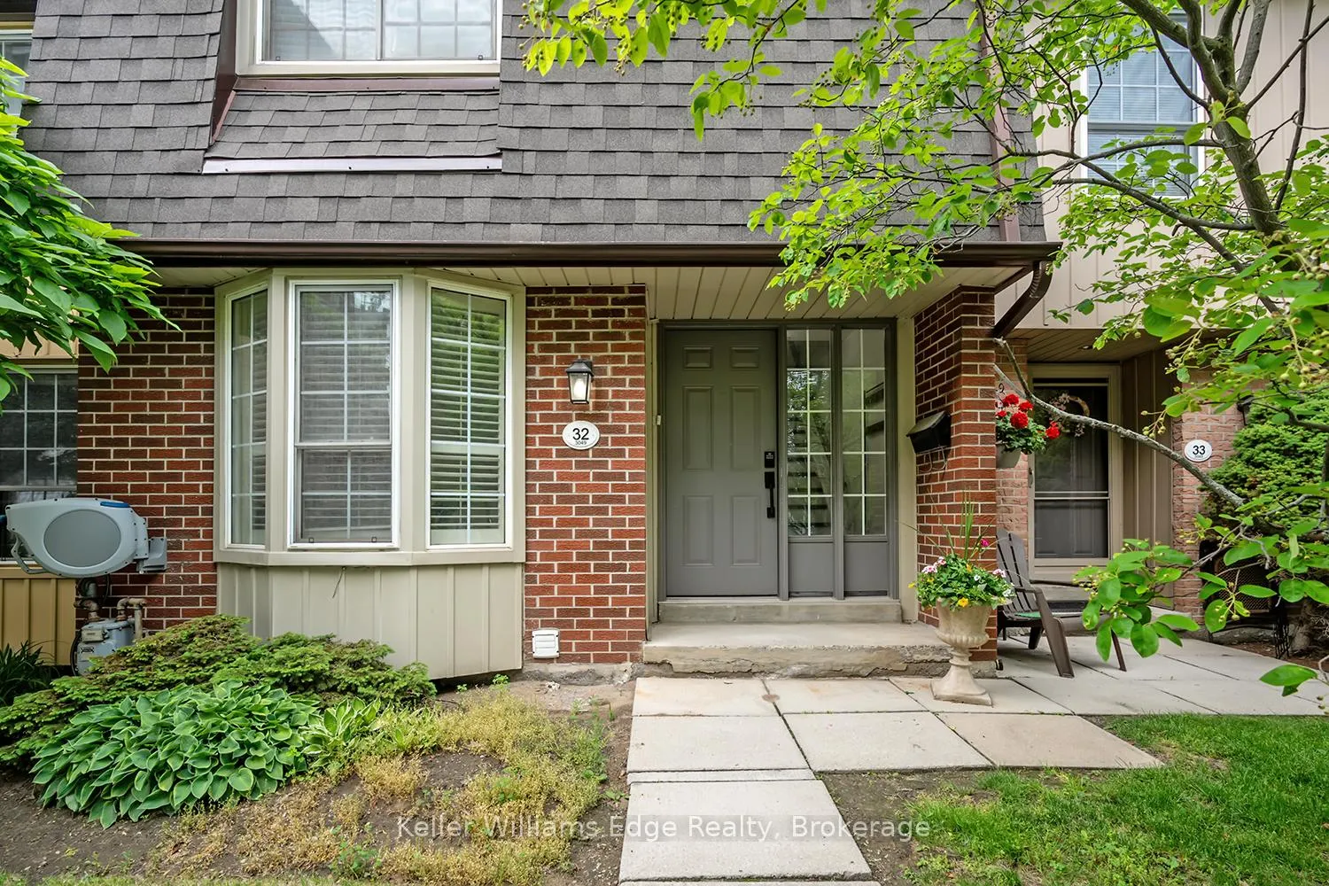 Photo 3 of Unit 32, 3049 Glencrest Road, Burlington, Roseland — HOMEH