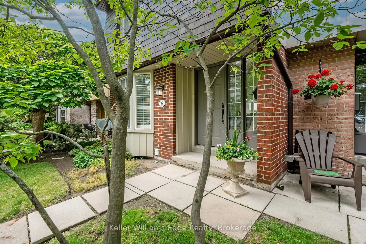 Photo 4 of Unit 32, 3049 Glencrest Road, Burlington, Roseland — HOMEH