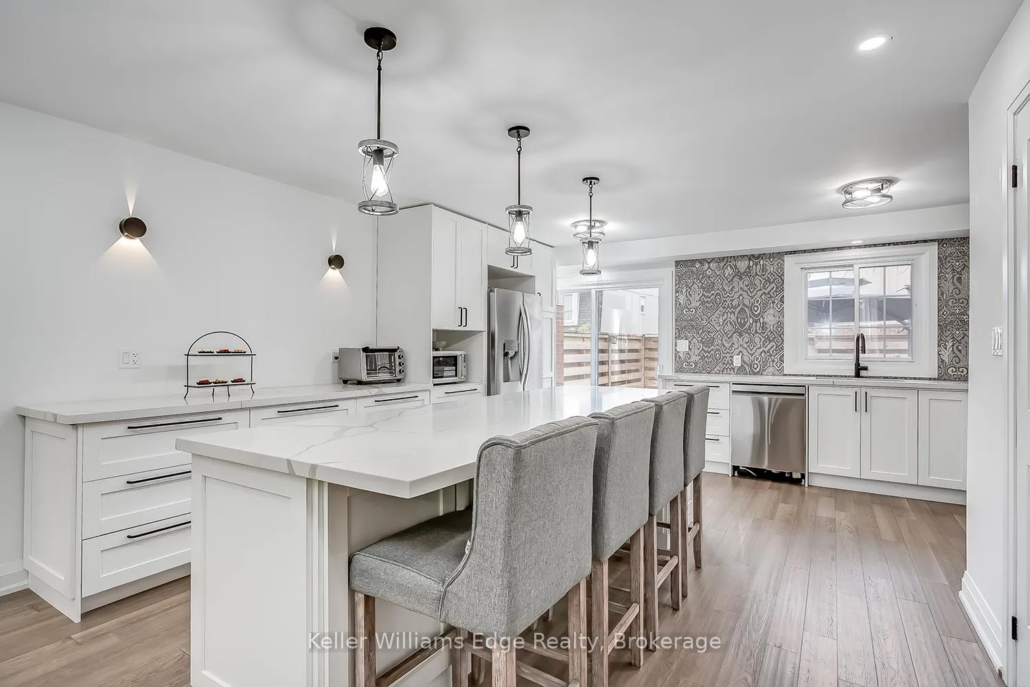 Photo 13 of Unit 32, 3049 Glencrest Road, Burlington, Roseland — HOMEH