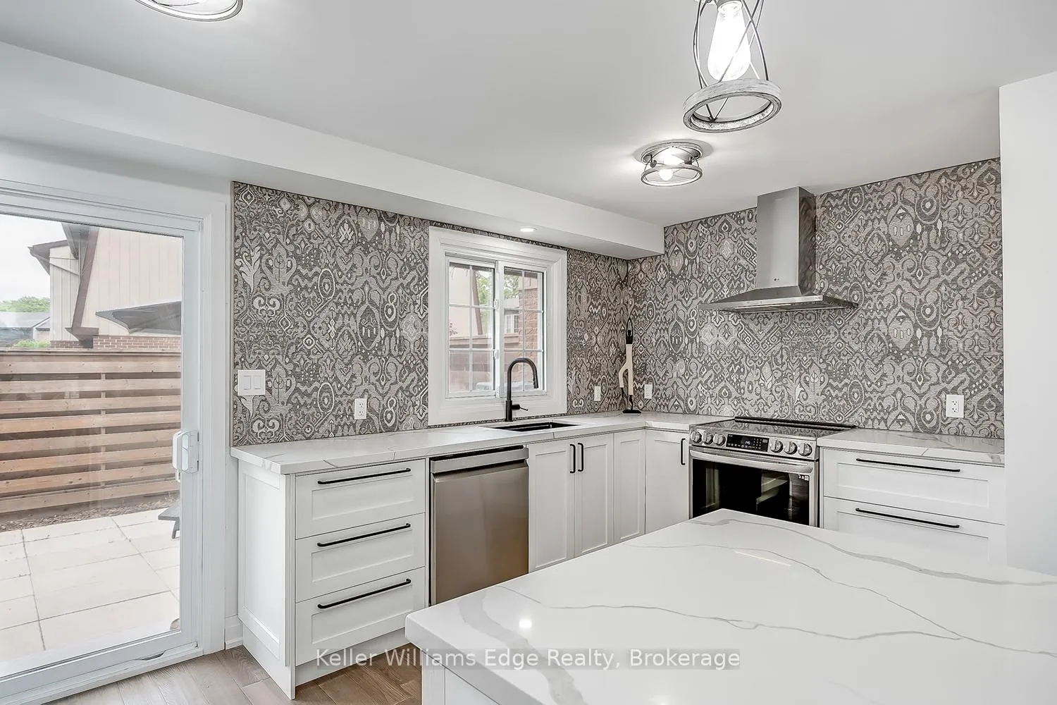 Photo 16 of Unit 32, 3049 Glencrest Road, Burlington, Roseland — HOMEH