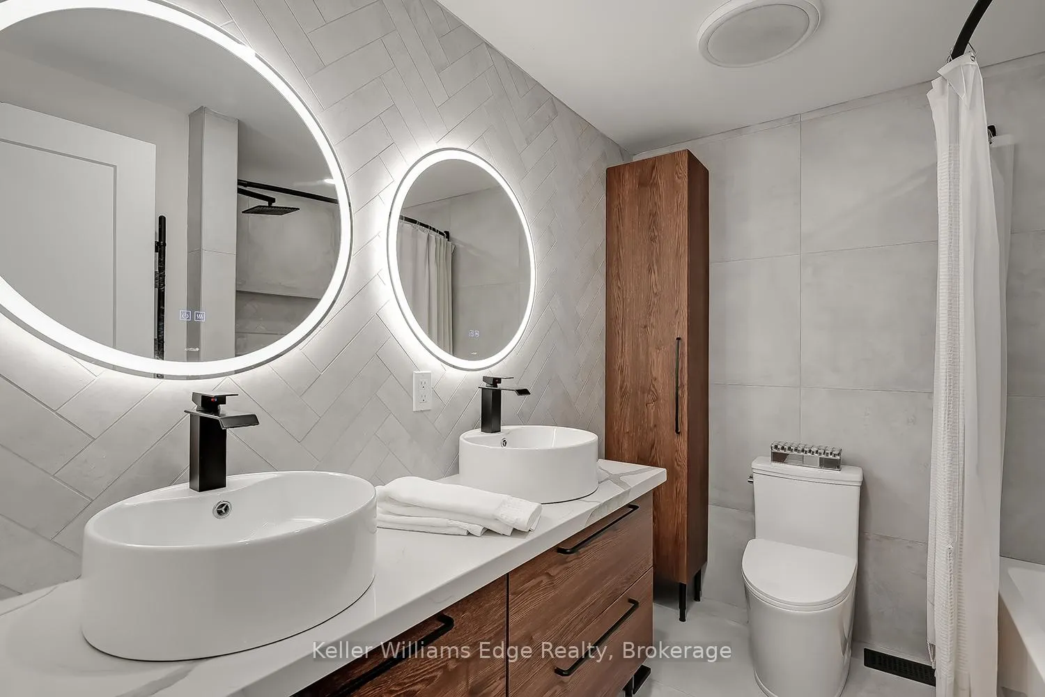 Photo 26 of Unit 32, 3049 Glencrest Road, Burlington, Roseland — HOMEH