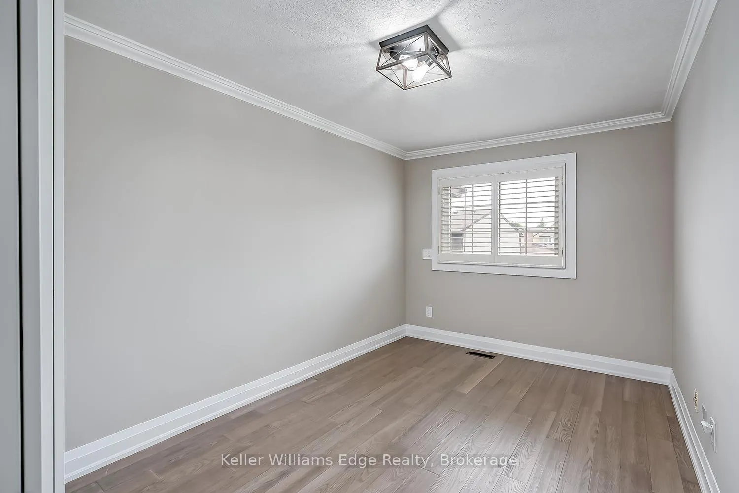Photo 27 of Unit 32, 3049 Glencrest Road, Burlington, Roseland — HOMEH