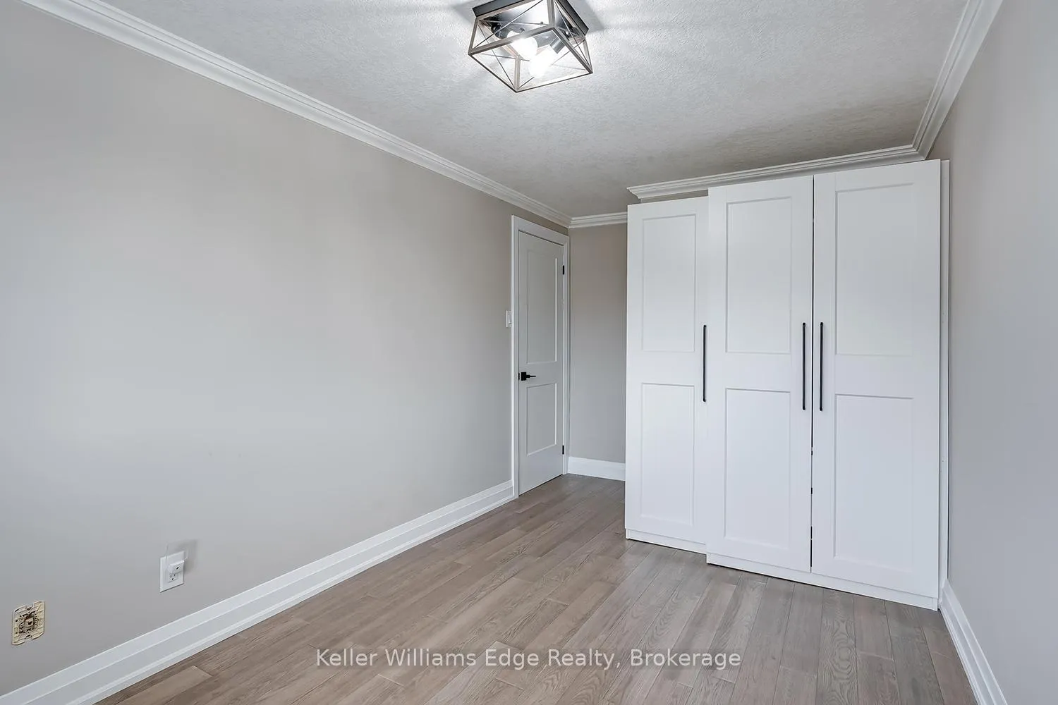 Photo 28 of Unit 32, 3049 Glencrest Road, Burlington, Roseland — HOMEH